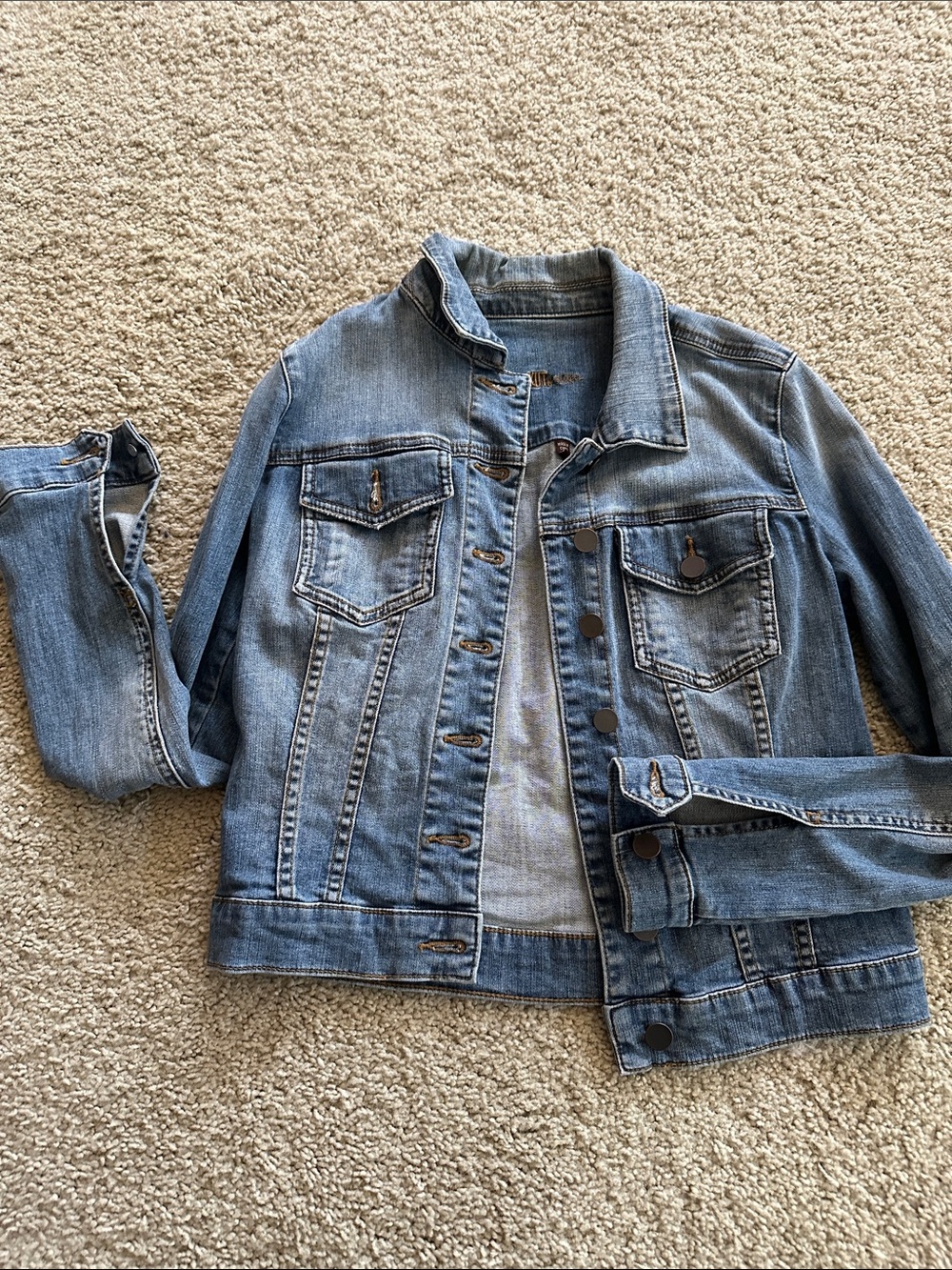 Kut from the Kloth Medium Wash Blue Denim Jacket